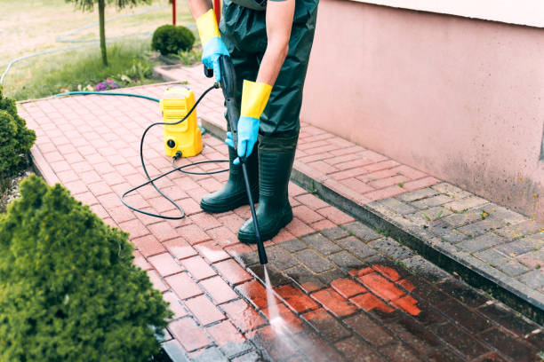 Why Choose Our Certified Pressure Washing Experts for Your Project Needs in Lynden, WA?